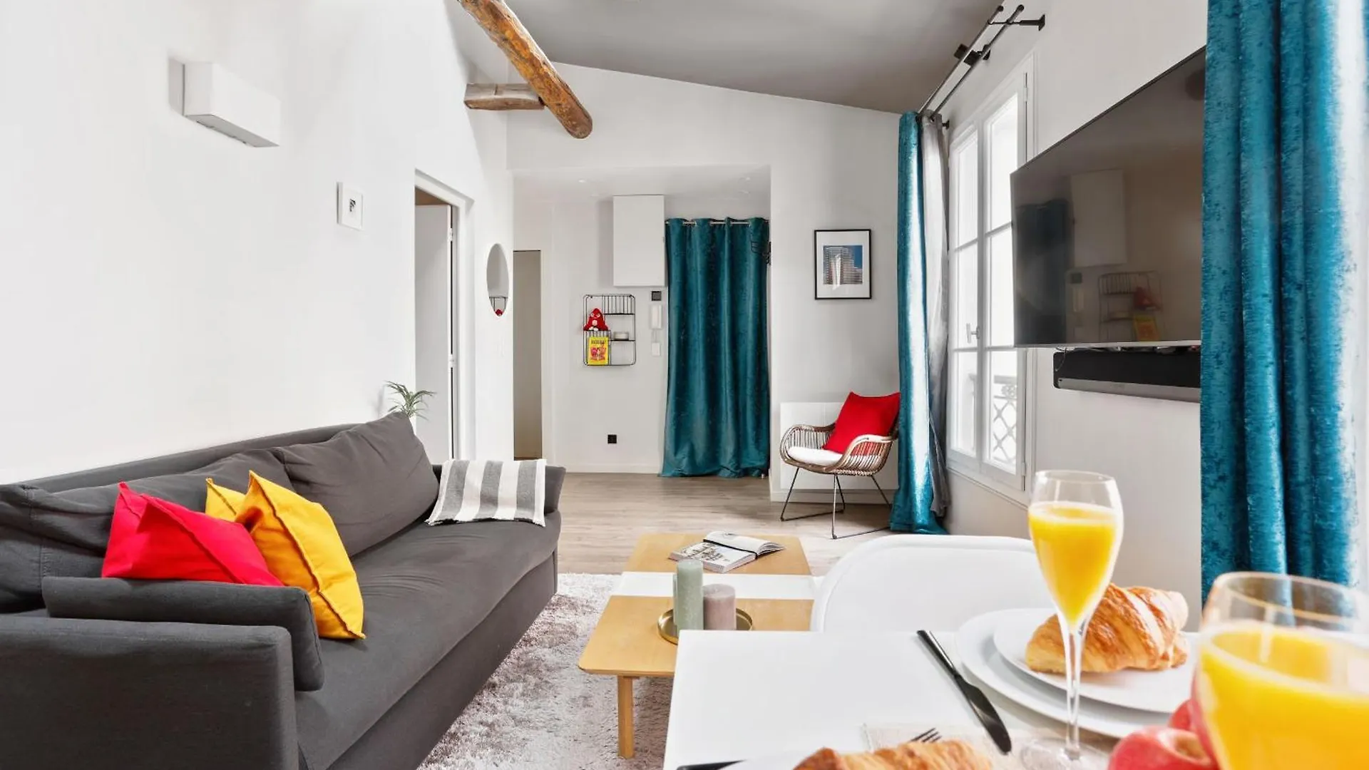Apartment Bnbnova - Eiffel Tower & Champ De Mars - 1Br Paris